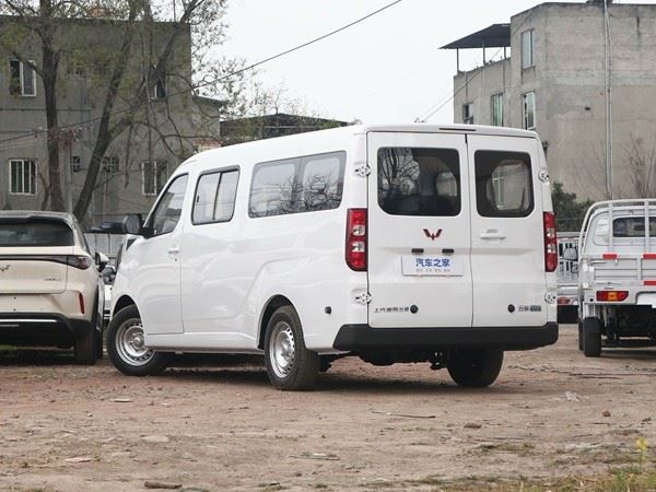 2026 Model Wuling Yangguang 14Seats Pure Electric Van high quality