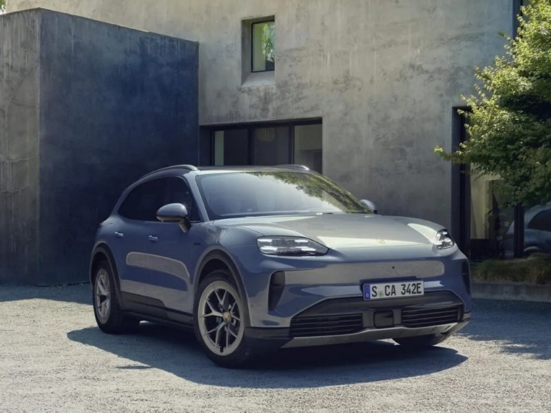 porsche-cayenne-s-electric porsche-cayenne-s-electric