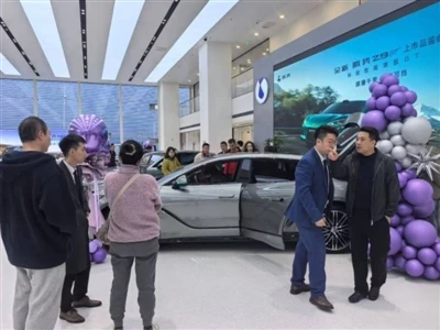New DENZA Z9GT Display Vehicles Arrive At 40 Stores in 18 Cities