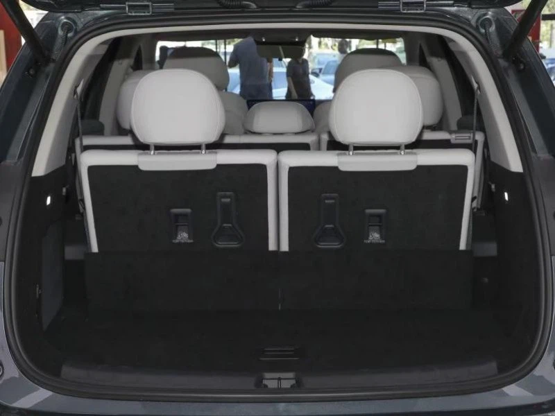 2025 Tang L 7 Seats Pure electric vehicle interior 5 2025 Tang L 7 Seats Pure electric vehicle interior 5