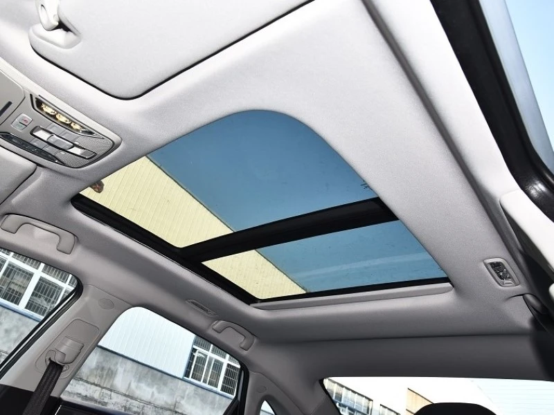 aion s openable panoramic sunroof